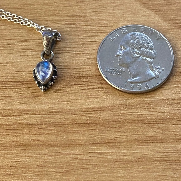 Beautiful vintage moonstone necklace marked 925 Sterling silver - Picture 9 of 9
